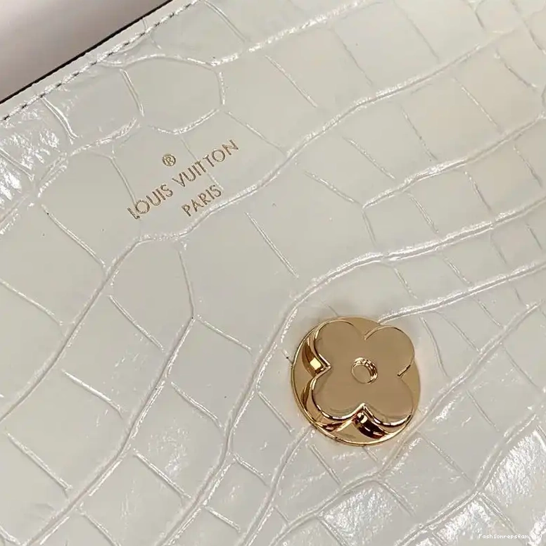 Fashionrepsfam ru 206FY0057 Bags LV 0522